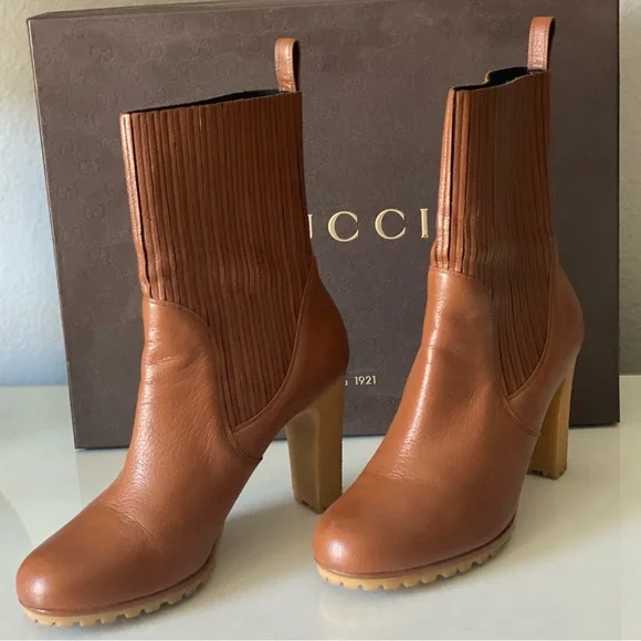 Authentic Gucci brown Ankle Boots - Picture 1 of 12